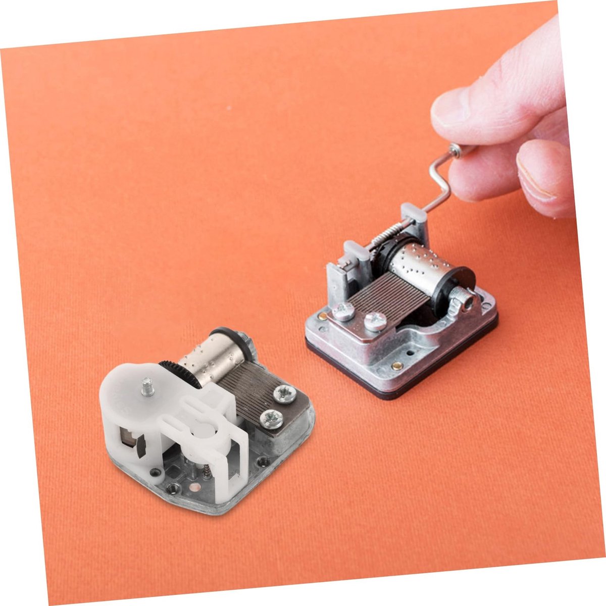 Dailygoods- Muziekdoos Dubbele As - Muziekdoos voor Doe-Het-Zelf - Muziekdoos met Mechanisme - Muziekdoos voor Knutselprojecten - Zwart - Afmetingen 5x4,5x3,5 cm - Muziekmechanisme