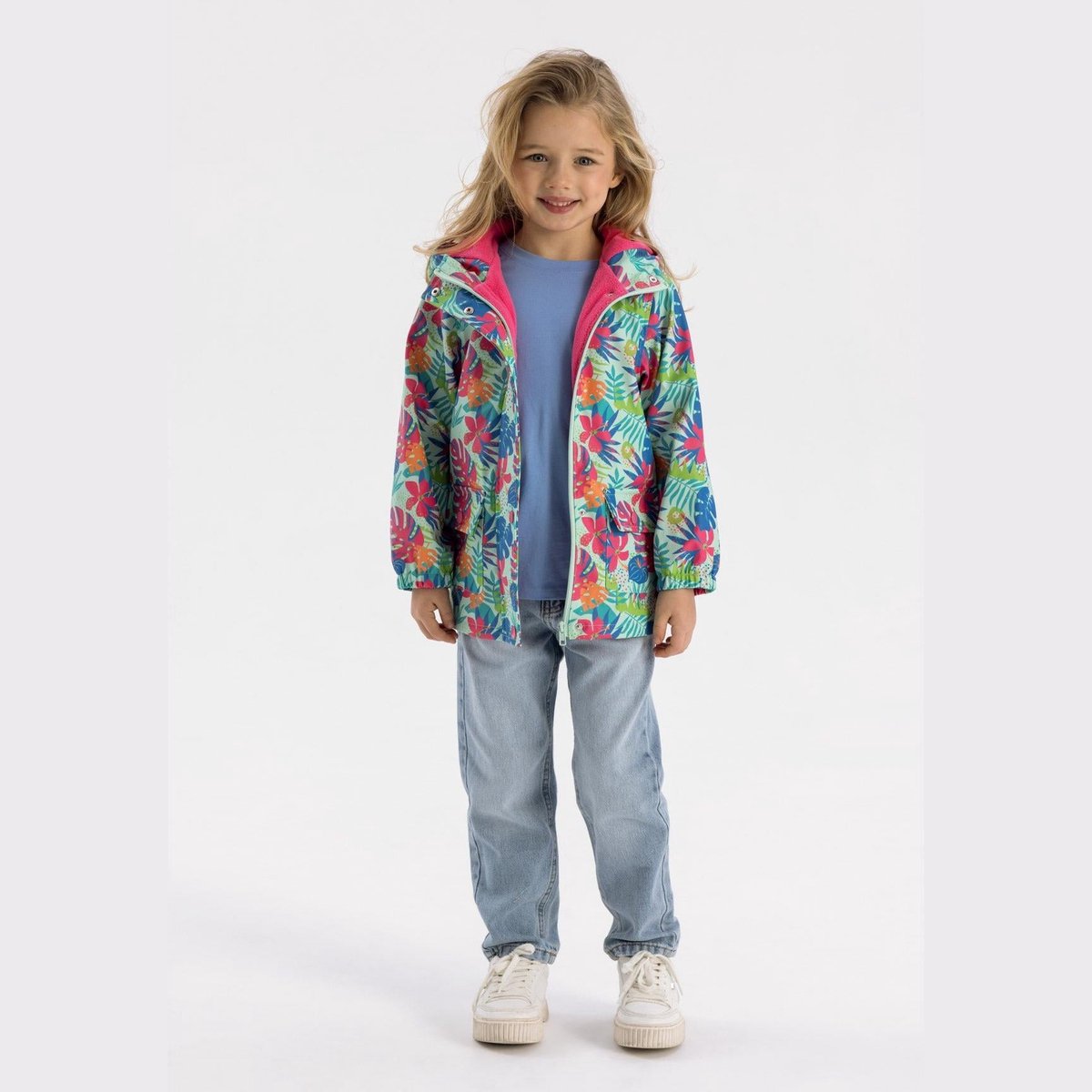 Minoti regenjas meisjes met capuchon en tropische print - waterdicht