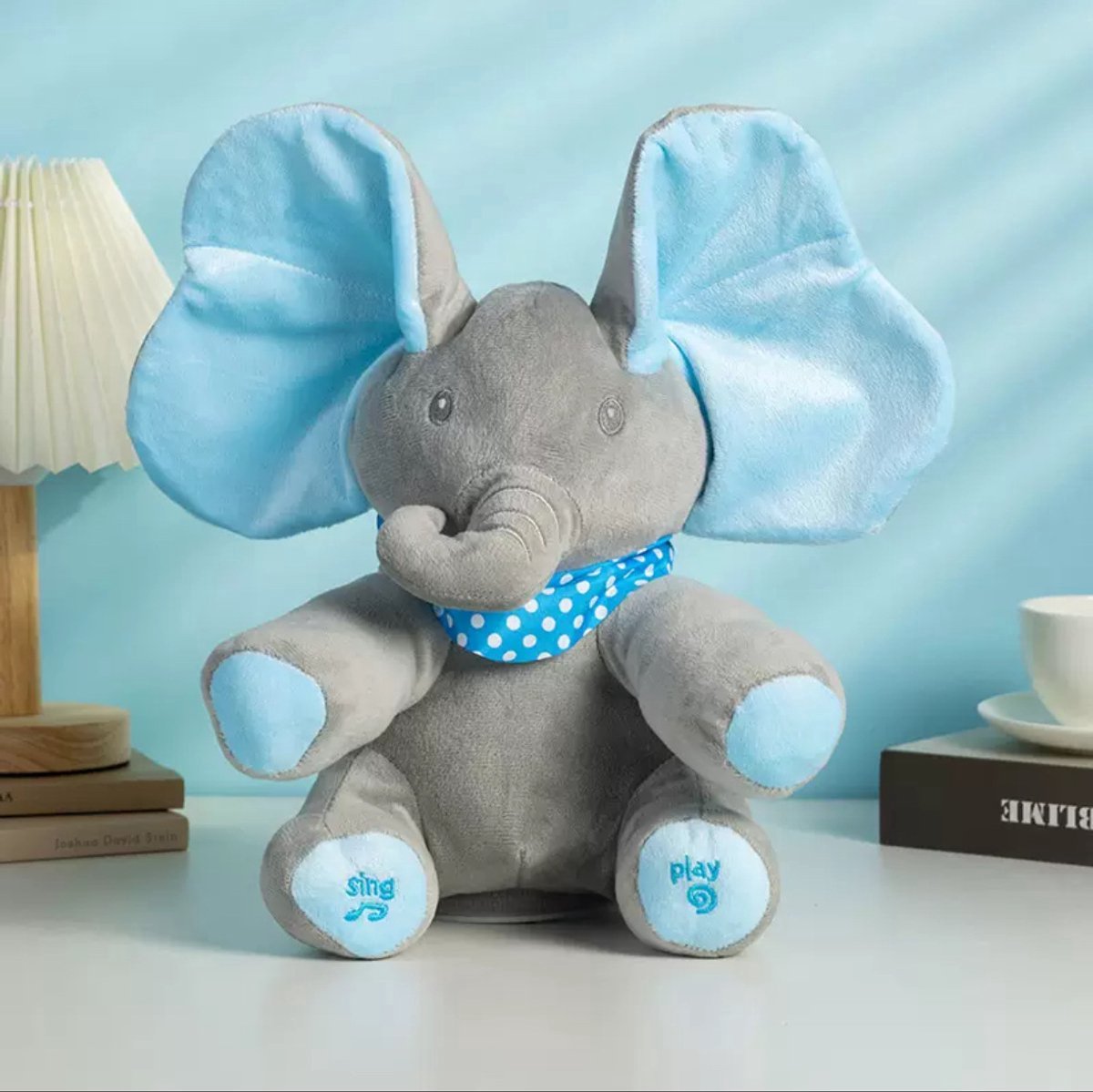 Casalora Pluche Knuffel - Interactieve Knuffel - Zingende Olifant - Kiekeboe met bewegende oren - Blauw
