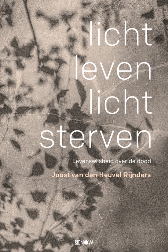 Boekomslag met de tekst 'licht leven licht sterven'.