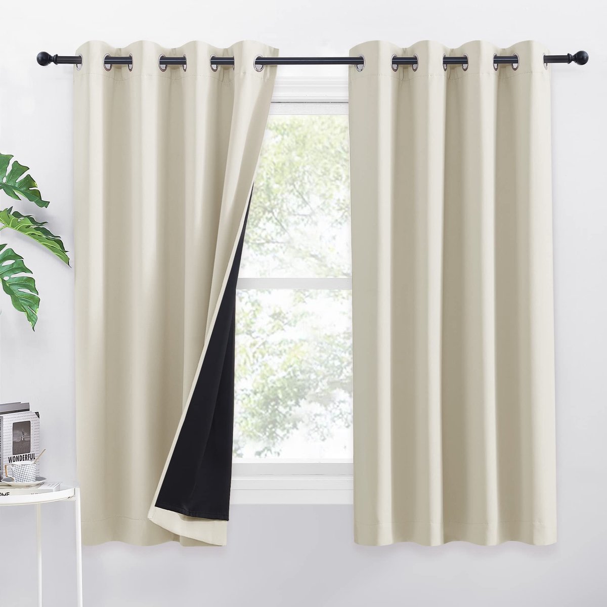 Dailygoods- Verduisteringsgordijnen 100% Verduisterend - Gordijnen Kant en Klaar 2 Stuks - 140x145cm - Lichtbeige - 100% Polyester - Dikke en Soepele Drapering