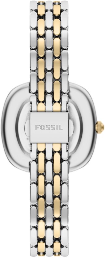 Een Fossil dameshorloge met een tweekleurige (zilver en goudkleurig) metalen band, gezien vanaf de achterkant.