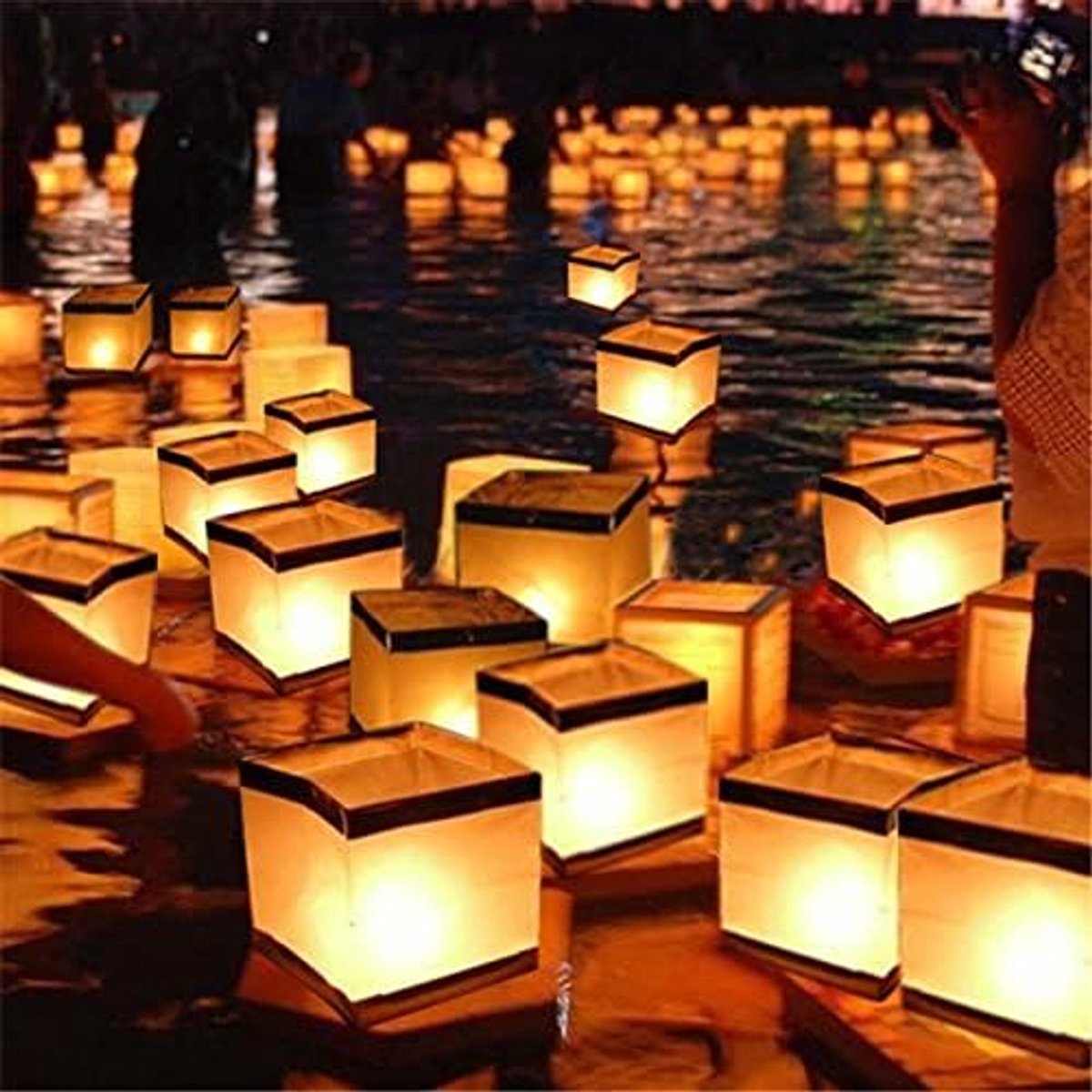 SnelShoppen - 10 Stuks Drijvende Waterkaarsen, Waterdicht, Kaarsenhouder, Lantaarn, Wenslicht, 15 x 15 cm, Goud/Wit, Perfect voor Feesten, Tuin, Campi