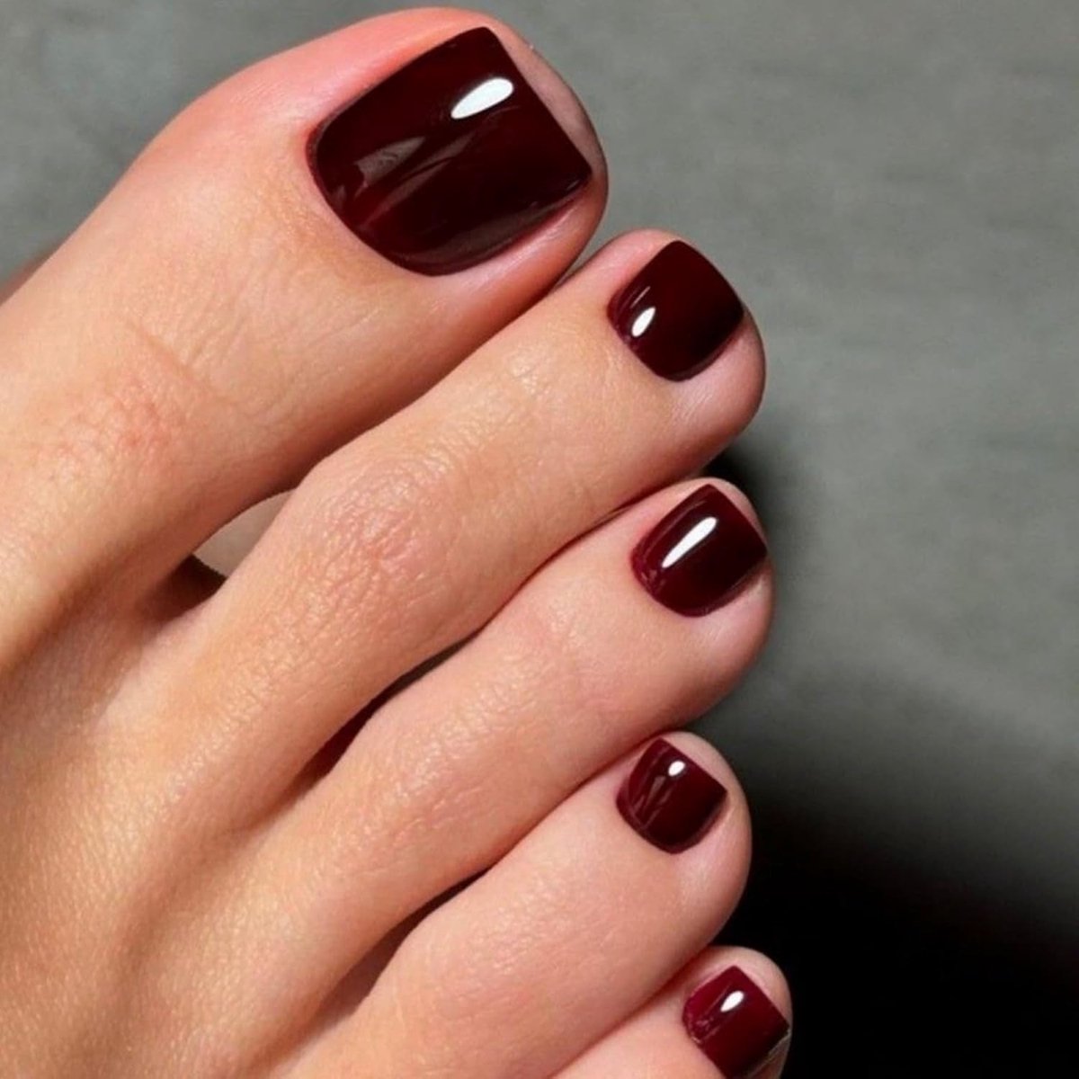 24 stuks French valse teennagels, korte vierkante tips voor teennagels, 12 maten, acryl kunstnageltips voor vrouwen en meisjes, manicure (bordeaux)