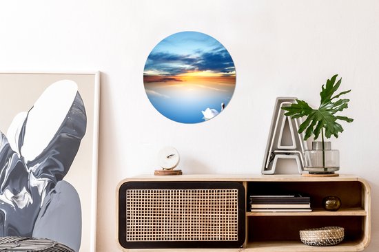 Cygne Witte sur un lac réfléchissant pendant un coucher de soleil Sticker papier peint cercle mural ⌀ 30 cm / cercle papier peint / cercle mural / cercle vivant - autocollant et coupe ronde