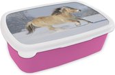 Broodtrommel Roze - Lunchbox - Brooddoos - Fjord paard dat door de sneeuw rent - 18x12x6 cm - Kinderen - Meisje