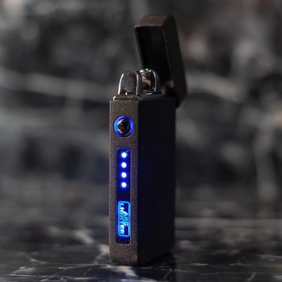 Cuberna Elektrische Plasma USB aansteker met batterij indicator Frosted Black - Wind en Storm bestendig - Geschikt voor Kaarsen, Vuurwerk, Sigaretten en BBQ - Merkloos