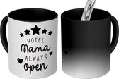 Magische Mok - Foto op Warmte Mokken - Koffiemok - Spreuken - Quotes Hotel Mama Always Open - Moederdag - Moeder cadeau - Zwart - Wit - Magic Mok - Beker - 350 ML - Theemok - Mok m