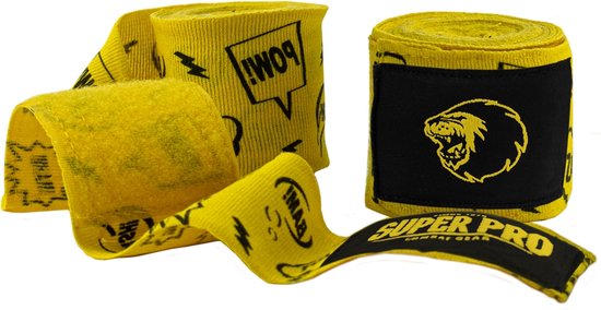 Paar gele sportbandages met "SUPER PRO COMBAT GEAR" logo en een leeuwenkop.
