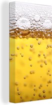 Canvas Schilderij Bierbubbels in glas met bier - 40x80 cm - Wanddecoratie