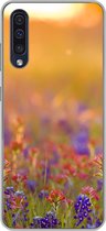 Geschikt voor Samsung Galaxy A50 hoesje - Bloemen - Goud - Zon - Siliconen Telefoonhoesje