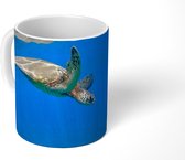 Mok - Koffiemok - Schildpad zwemmend in oceaan - Mokken - 350 ML - Beker - Koffiemokken - Theemok
