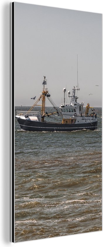 Wanddecoratie Metaal - Aluminium Schilderij - Noordzee - Vissersboot - Water