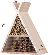 Navaris houten bijenhotel - 22,5 x 21 x 8 cm - Driehoekig bijenhuis van hout - Insectenhotel voor bijen, hommels en wepsen - Voor tuin of balkon