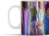 Mok - Indiaanse vrouw in kleurrijke kleding - 350 ml - Beker