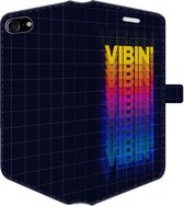 Apple iPhone 8 Telefoonhoesje - Portemonneehoesje  - Met pasjeshouder - Met Quote - Vibin - Zwart