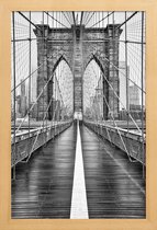 JUNIQE - Poster in houten lijst Brooklyn Bridge -40x60 /Wit & Zwart