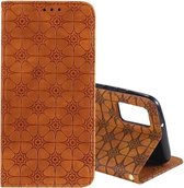 Voor Samsung Galaxy A02s (EU-versie) Lucky Flowers Embossing Pattern Magnetische horizontale flip lederen tas met houder en kaartsleuven (geelbruin)