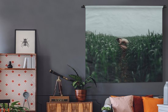 Tapisserie Abstrait Body - Jeune femme accroupie dans la nature Tapisserie en coton 150x150 cm - Tapisserie avec photo