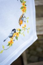 Tafelloper Tuinvogels tussen bloesem borduren (pakket)