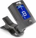 Een zwarte clip-on gitaarstemmer met een blauw digitaal display dat 'G' toont.