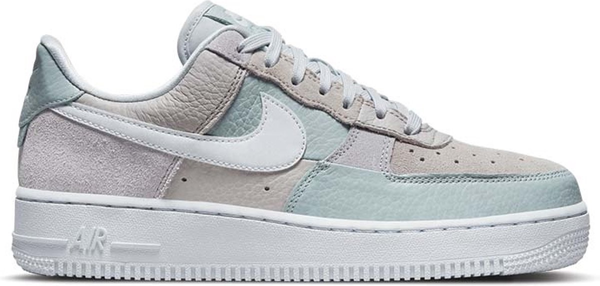Nike Sneakers Unisex Nike Air Force 1 07 Low NH1 Football Ocean Cube Zwart