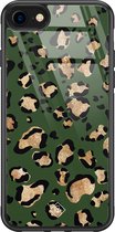 Casimoda® hoesje - Geschikt voor iPhone 8 - Luipaard Groen - Luxe Hard Case Zwart - Backcover telefoonhoesje - Groen