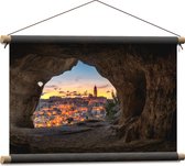 WallClassics - Affiche Textile - Vue du Village depuis Stone Cave - 60x40 cm Photo sur Textile