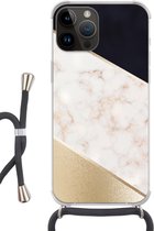Geschikt voorApple Iphone 14 Pro Max - Crossbody Case - Marmer print - Goud - Roze - Siliconen - Crossbody - Backcover met Koord - Telefoonhoesje met koord - Hoesje met touw