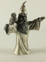 Sculptuur - 9,5 cm hoog - Tovenaar met een uil op zijn schouder