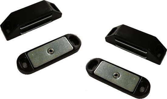 Vier zwarte magneetsnappers met metalen magneten, gemonteerd op een witte achtergrond.
