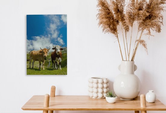 Vaches alpines sous un ciel bleu avec nuages toile 20x30 cm - petit - Tirage photo sur toile (Décoration murale salon / chambre) / Animaux de la ferme Peintures sur toile