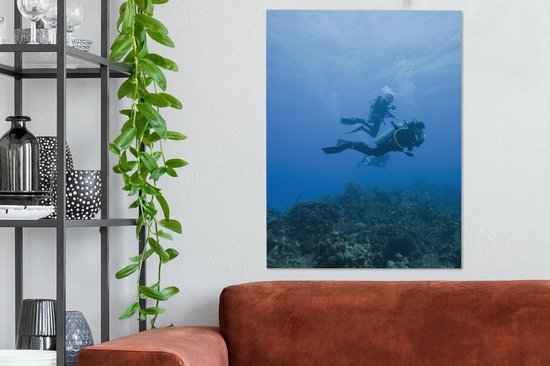 Deux plongeurs nagent au-dessus de la toile de récif de corail 60x80 cm - Tirage photo sur toile (Décoration murale salon / chambre)