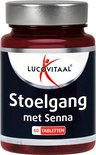 Lucovitaal Stoelgang met Senna flesje met 60 tabletten. Het flesje heeft een donkerblauwe wikkel met een zilveren dop en een rode figuur.