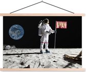 Posterhanger incl. Poster - Schoolplaat - Astronaut - Maan - Vlag - 150x100 cm - Blanke latten