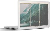 Laptop sticker - 11.6 inch - Doorkijk - Berg - Mist - 30x21cm - Laptopstickers - Laptop skin - Cover