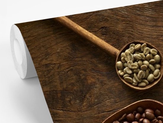 Papier peint photo vinyle - Cuillères en bois avec grains de café sur fond marron largeur 400 cm x hauteur 300 cm - Tirage photo sur papier peint (disponible en 7 tailles)