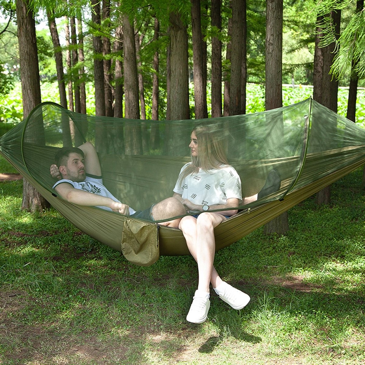 Draagbare outdoor camping volautomatische nylon parachutehangmat met klamboes, afmeting: 290 x 140 cm (legergroen)