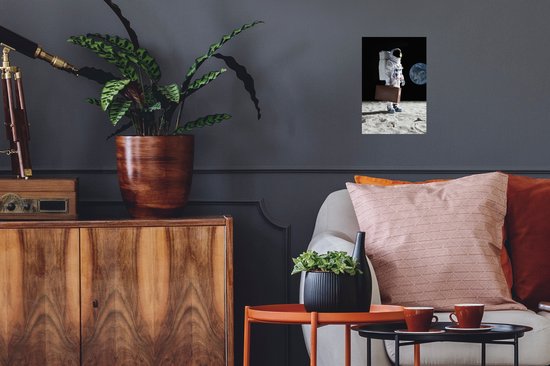 Sticker Muursticker Astronautes dans l'espace - Astronaute dans l'espace avec valise - 20x30 cm - feuille autocollante - sticker mural repositionnable