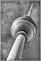 JUNIQE - Poster met kunststof lijst Berlin Fernsehturm -30x45 /Grijs &