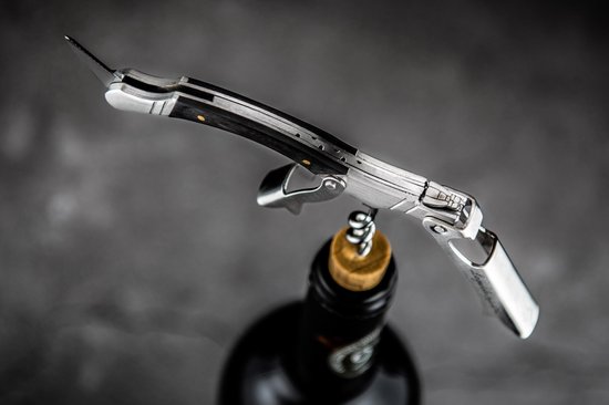 CHATEAU LAGUIOLE_© DE LUXE SOMMELIERSMES KURKENTREKKER KERLNERSMES Wijnopener Zwarte Hoorn