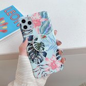 Voor iPhone 11 Pro Laser Flowers Pattern TPU beschermhoes met opvouwbare houder (verse rode bloem)