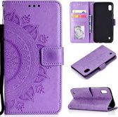 Voor Samsung Galaxy A10 Totem Bloem Reliëf Horizontale Flip TPU + PU lederen tas met houder & kaartsleuven & portemonnee (paars)