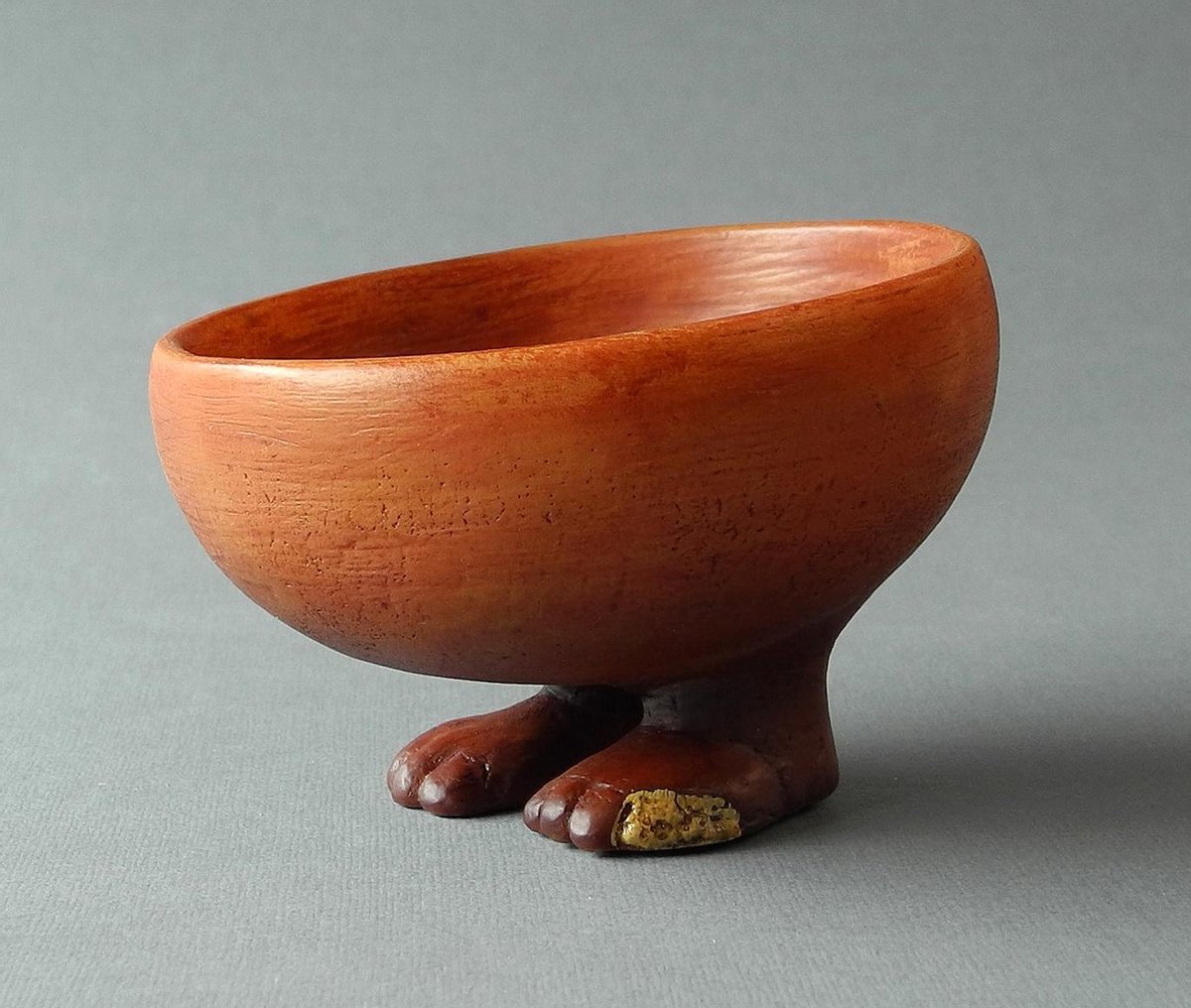Bowl with feet/coupe sur pied