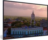 Fotolijst incl. Poster - Kleurrijke stadshorizon in het Noord-Amerikaanse Cuba - 60x40 cm - Posterlijst
