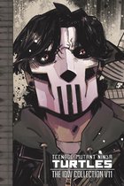 Cover Teenage Mutant Ninja Turtles The IDW Collection V11 met een personage met een skullmasker en donker haar.