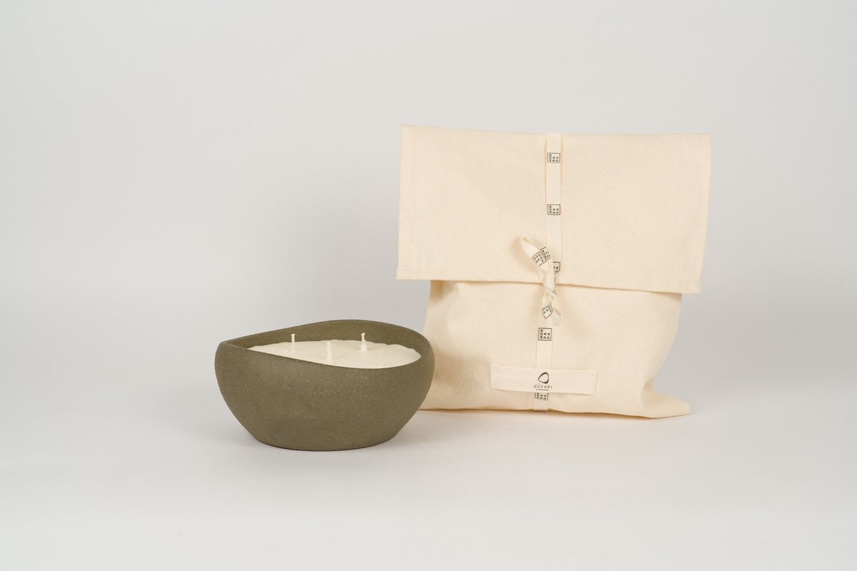 Mon Dada Doteki geurkaars - Moss - Small - geur down to earth - 60u groen