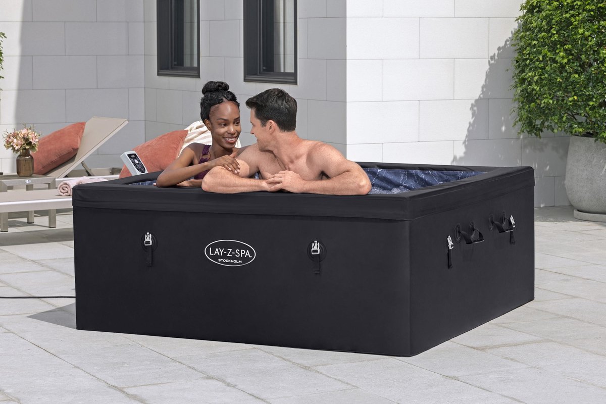 Bestway Stockholm ThermaCore UltraFit Smart AirJet 6 Hot Tub - afbeelding 3