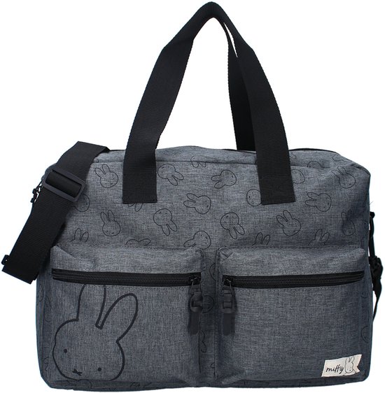 Grijze luiertas met Miffy-print, twee voorvakken met rits en zwarte hengsels.