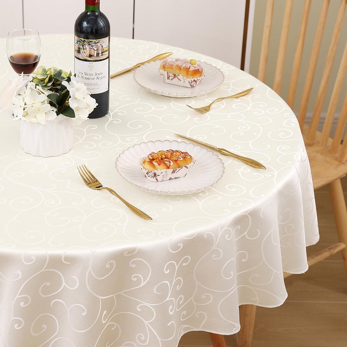 Rond Tafelkleed Beige 120 cm Jacquard Tafelzeil Afwasbaar en Vuilafstotend